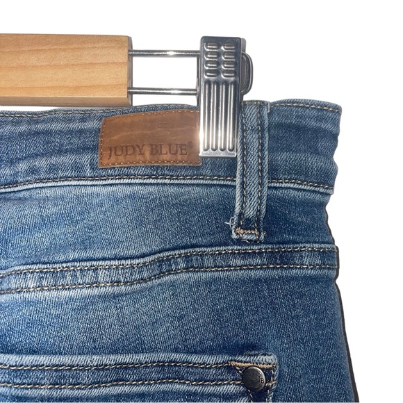 JUDY BLUE Boyfriend Fit Jeans Mid Rise Stretch Distressed JB8275MD Size 11/30 - Picture 12 of 16